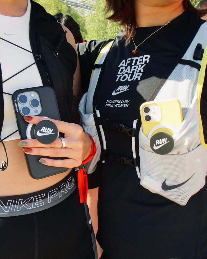 泡骚会是手机支架界的泡泡玛特吗？k8凯发一触即发169元一个的泡(图6)