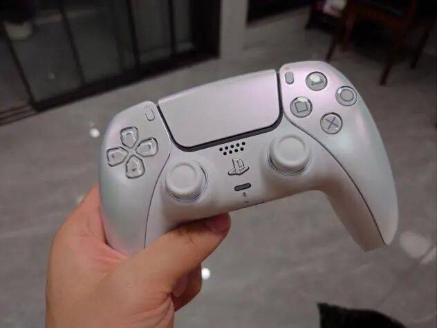 排行榜前十名：性能稳定游戏体验更佳!凯发k82026年PC游戏手柄推荐(图2)